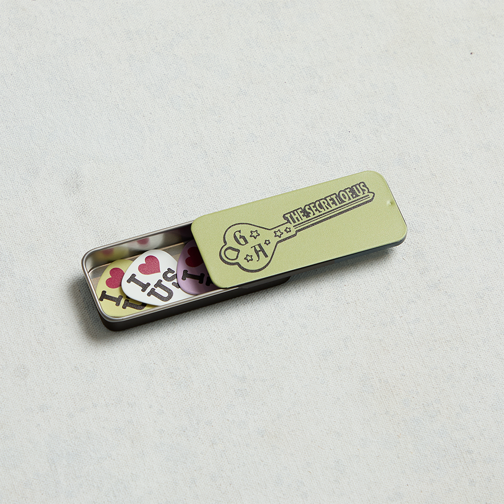 Gracie Abrams - The Secret of Us Pick Case and Set